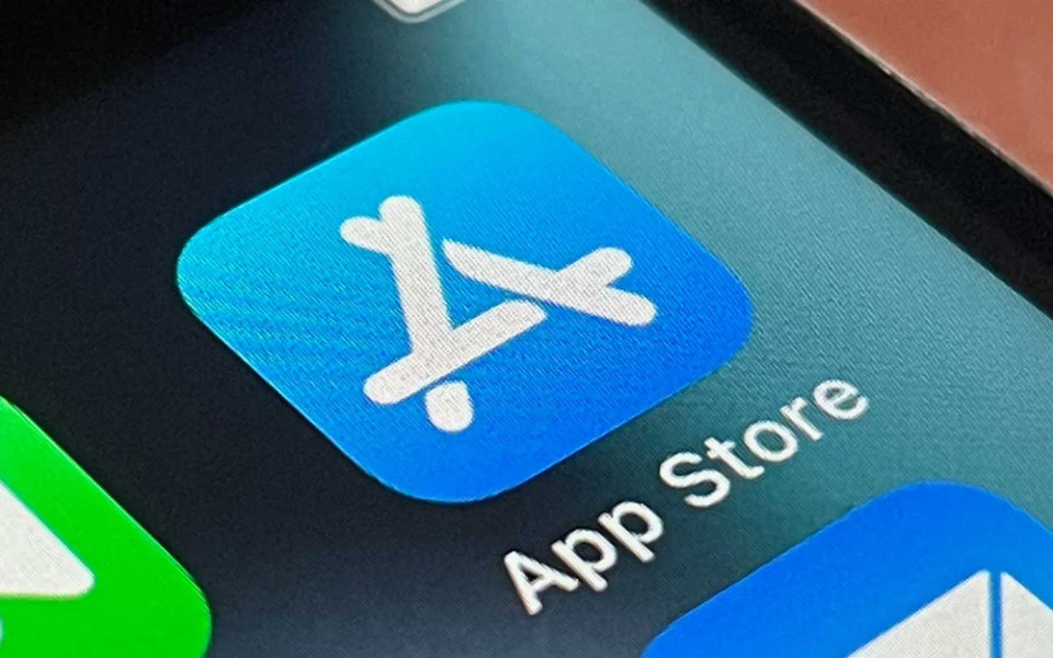 Платёжная система добавила сервис оплаты приложений и подписок App Store в рублях.