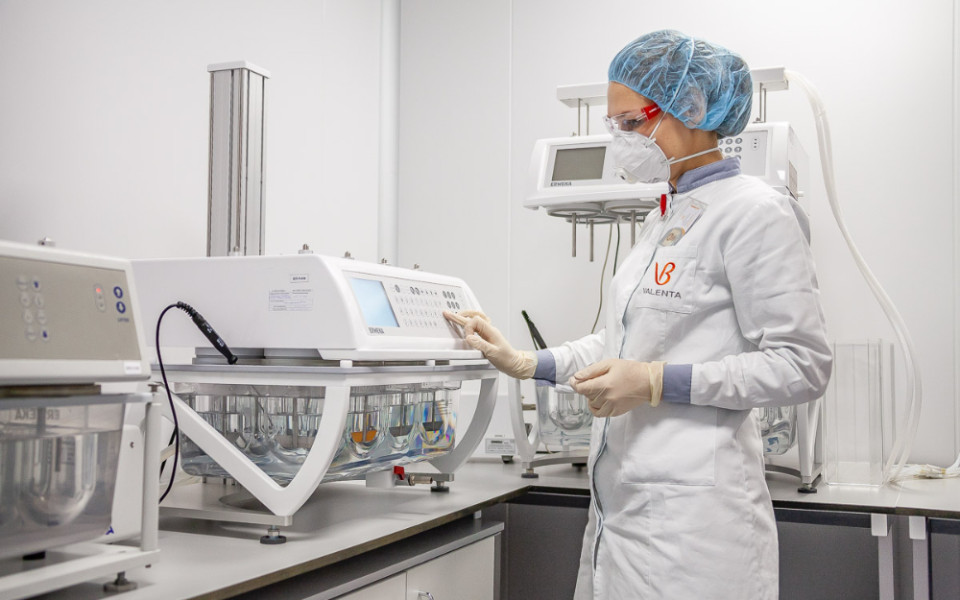 Стандарты GMP: как «Валента Фарм» обеспечивает контроль качества лекарств