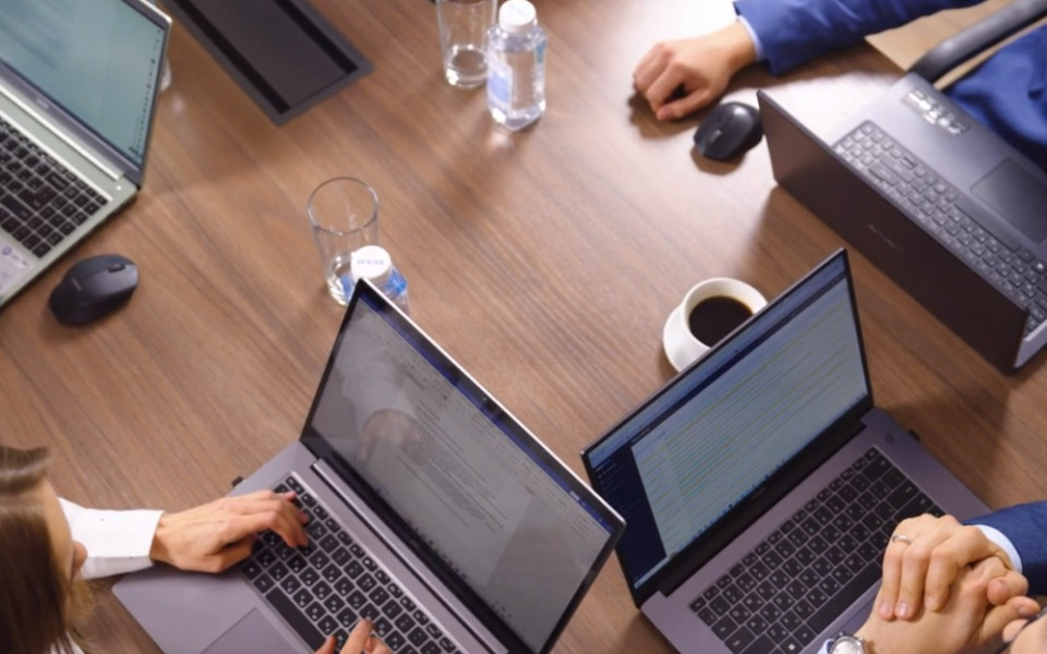 Признаки подмены трудовых отношений: как определить ложную самозанятость