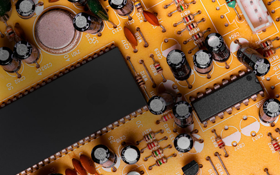 Значение проволочных СВЧ и ВЧ чип-индуктивностей для радиоэлектроники