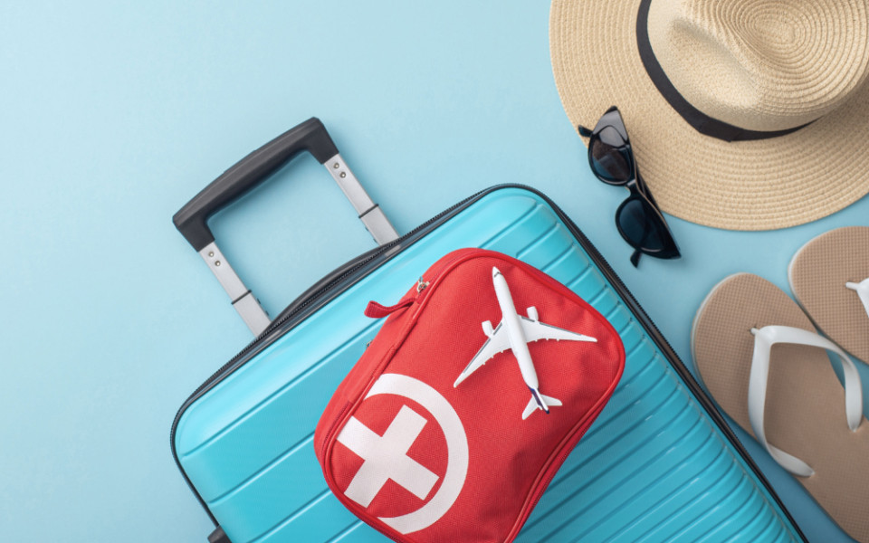 Летний сезон отпусков в разгаре! «Абсолют Страхование» напоминает туристам о важности подготовки к поездкам и заботы о здоровье во время отдыха.