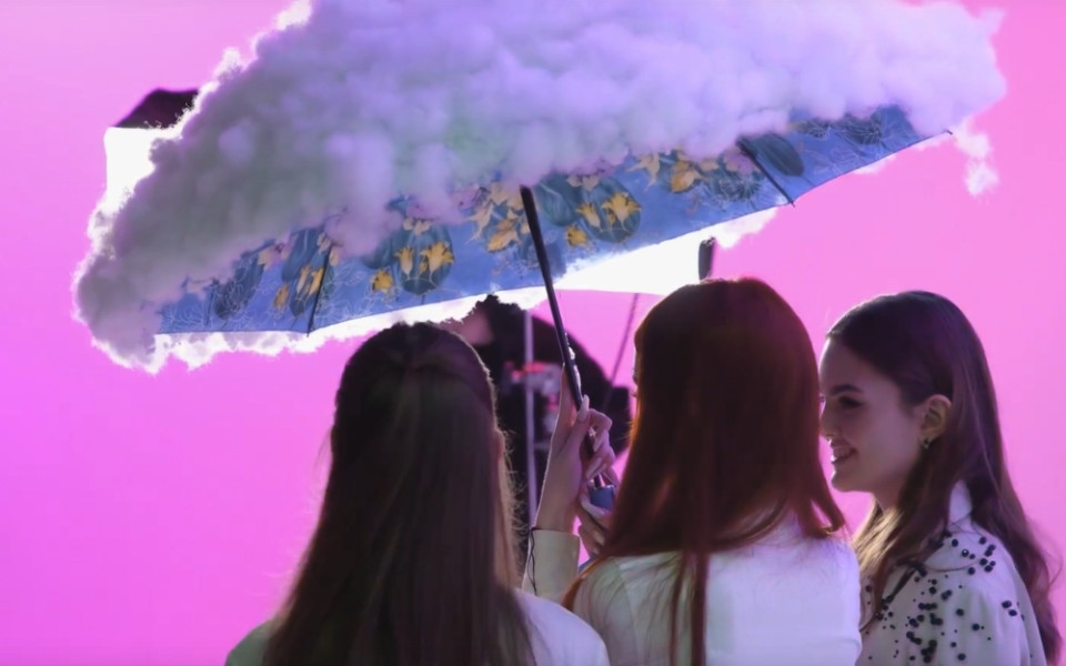 Виктория Хлынина, Виктория Астанкулова, Кристина Ерёменко, Анжелика Ерёменко, Милана Фомина, Ксения Фомина прошли кастинг моделей и съемки в музыкальном клипе