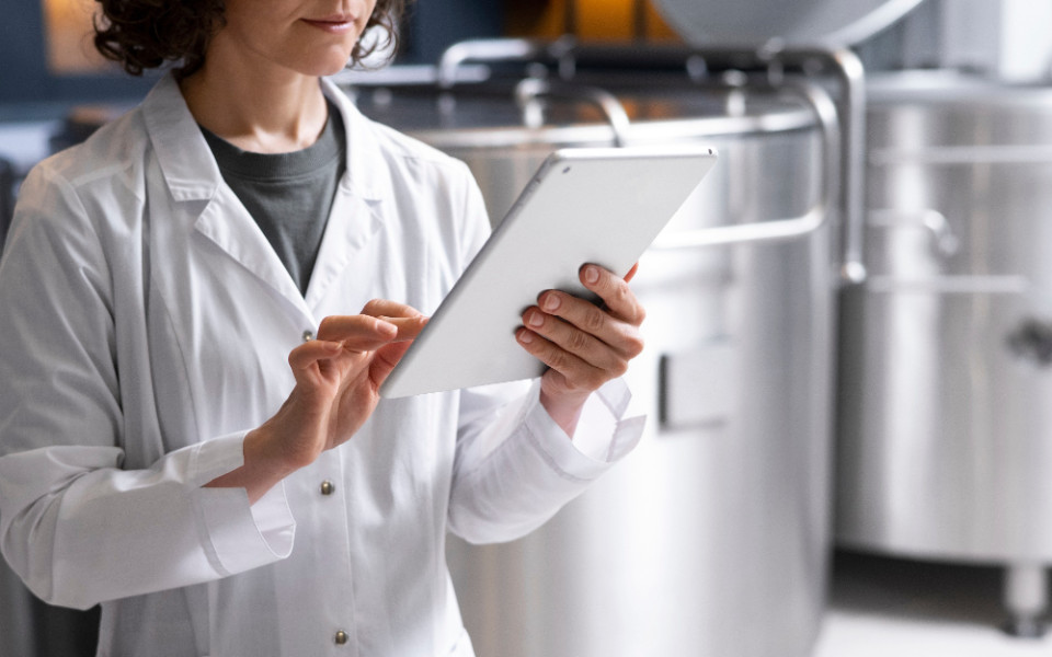 Контрактное производство глазами бренда: что мы поняли после 100 запусков